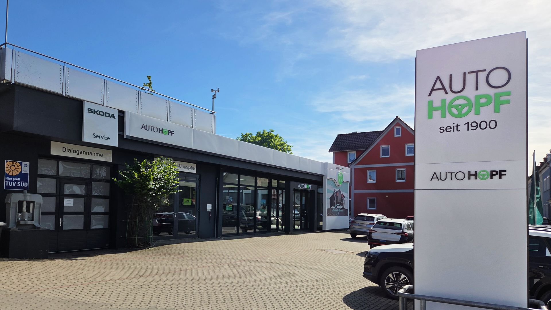 Auto Hopf Hofeinfahrt